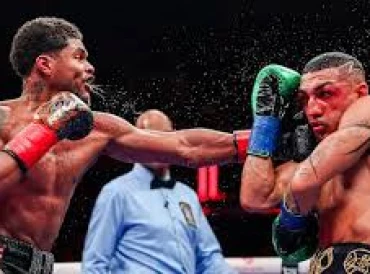 Stevenson Outclasses López in High-Level Boxing Showcase